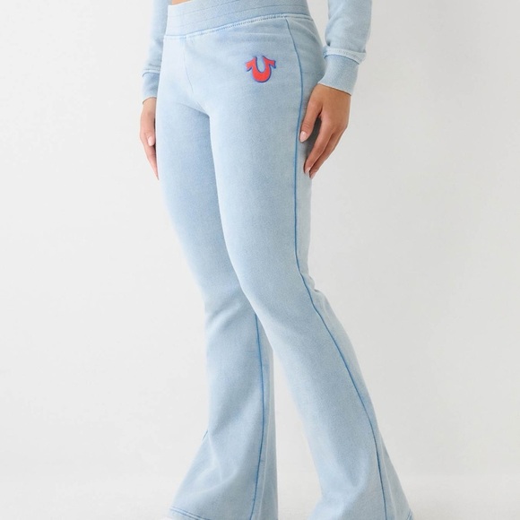 True Religion BIG T LOW RISE FLARE SWEAT PANT - Picture 1 of 5